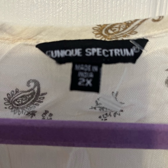 NWT white, tan & peach flared sleeved blouse 2X - Picture 4 of 5